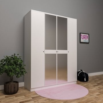 Emily Aynalı Gardrop